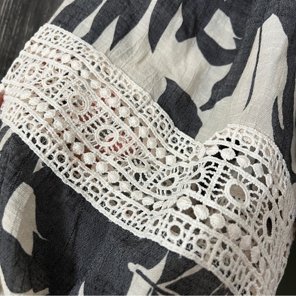 Zac & Rachel Boho Cottagecore Black and Cream Floral Blouse Crochet Details L - Picture 4 of 9